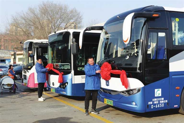 太原市二十一條公交線路分三批“電動化”