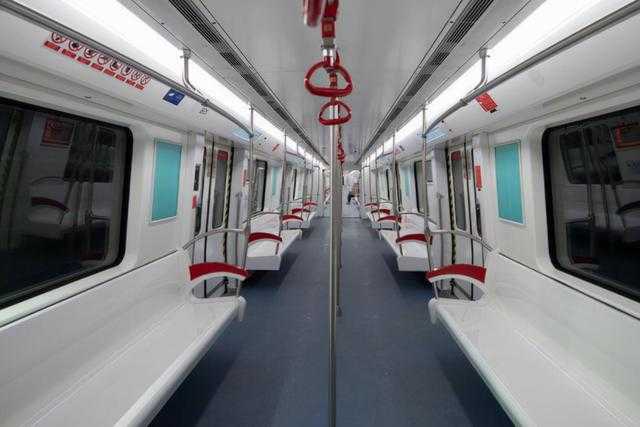 太原地鐵1號線客運西站主體結構封頂