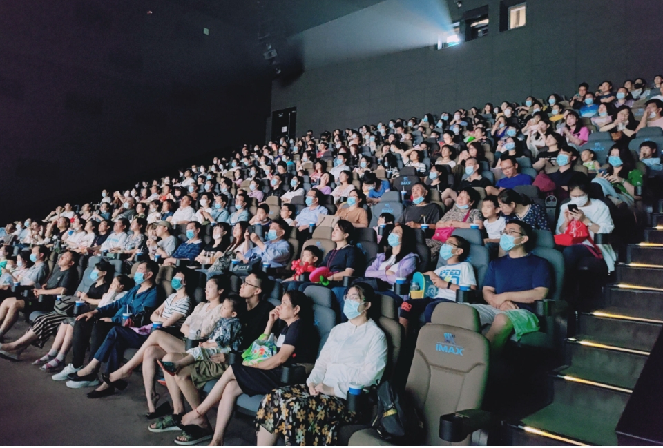 “五一”假期多部影片上映 觀影人次達4.4萬 